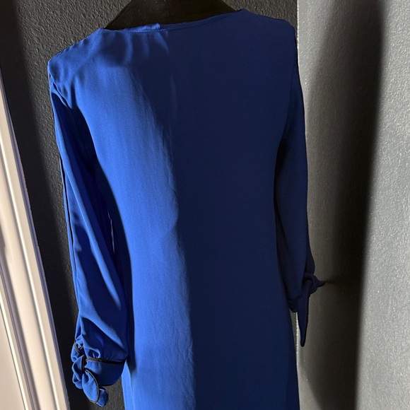 H&M Elegant Blue V-Neck Dress - Picture 4 of 6